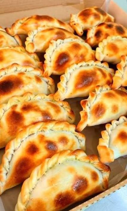 14 Empanadas Cuchillo